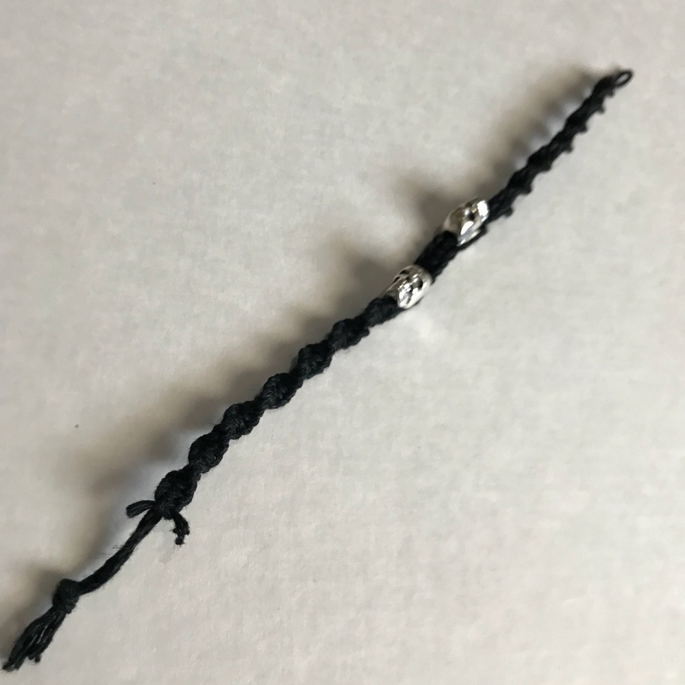 [Hand Made] (Black/ Silver) - Skull Hemp Bracelet